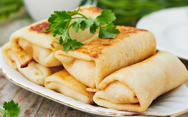Фаршированные блины: новые грани традиционного лакомства