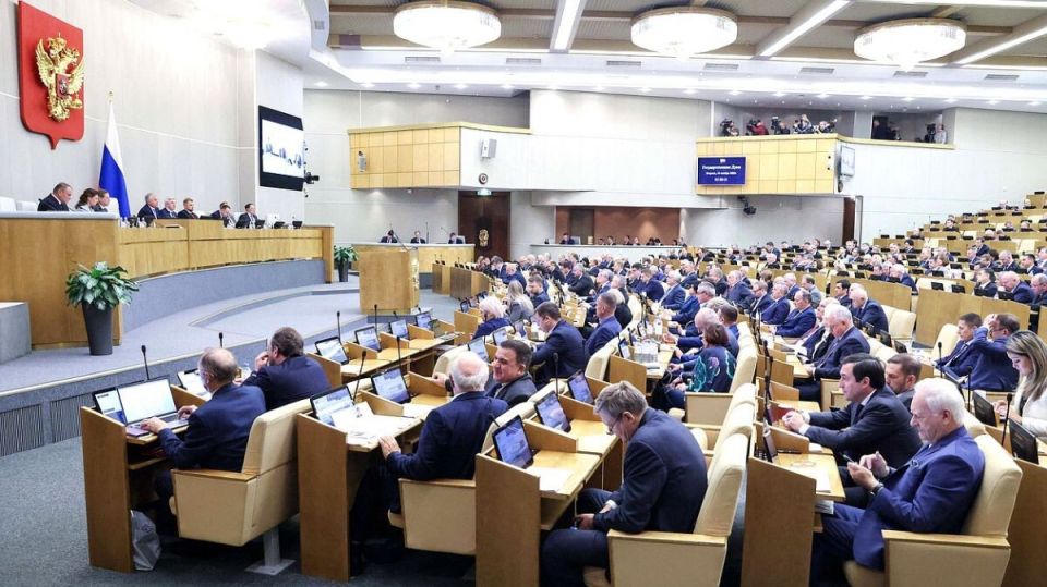 Госдума против повышения штрафов для чиновников: новая волна обсуждений