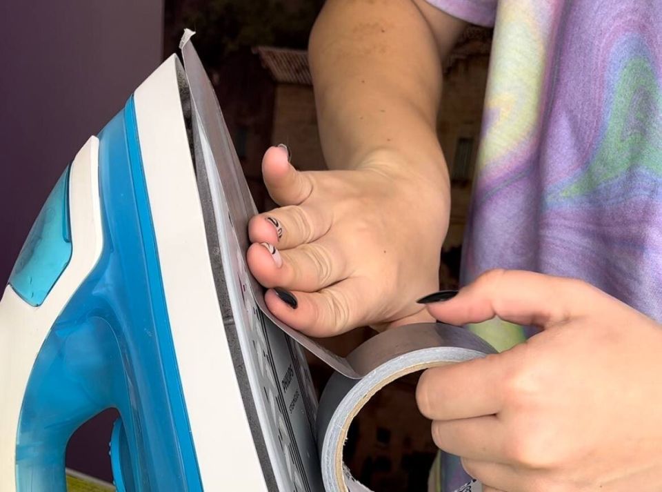 Непревзойденный метод чистки утюга: как скотч может вернуть блеск