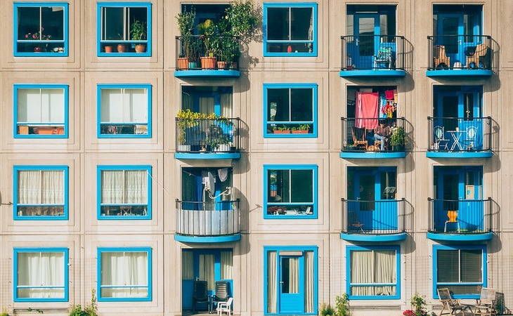 Как помыть окна быстро и без разводов: секреты успешных хозяек