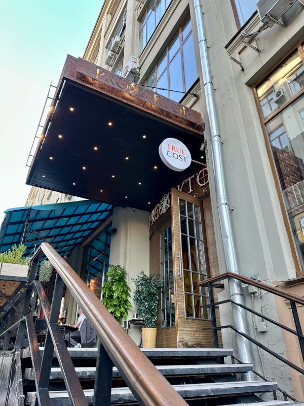 Экстремальный гастрономический опыт: рестораны Москвы с входом по билетам