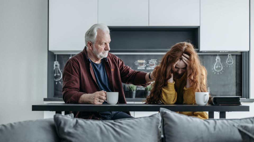 Когда алименты на родителей – законно, а когда суд откажет