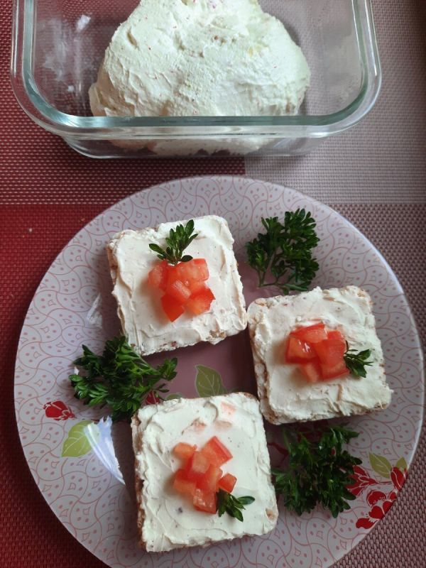 Секреты вкусного домашнего сыра из кефира: быстро и просто