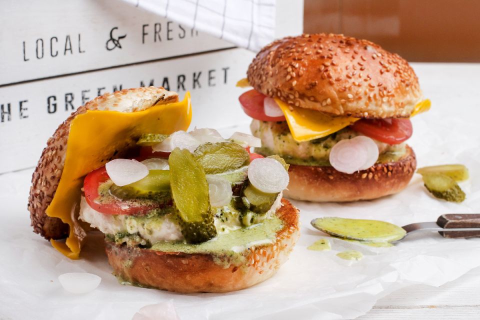 Утренний бургер: завтрак в стиле фастфуда для истинных гурманов