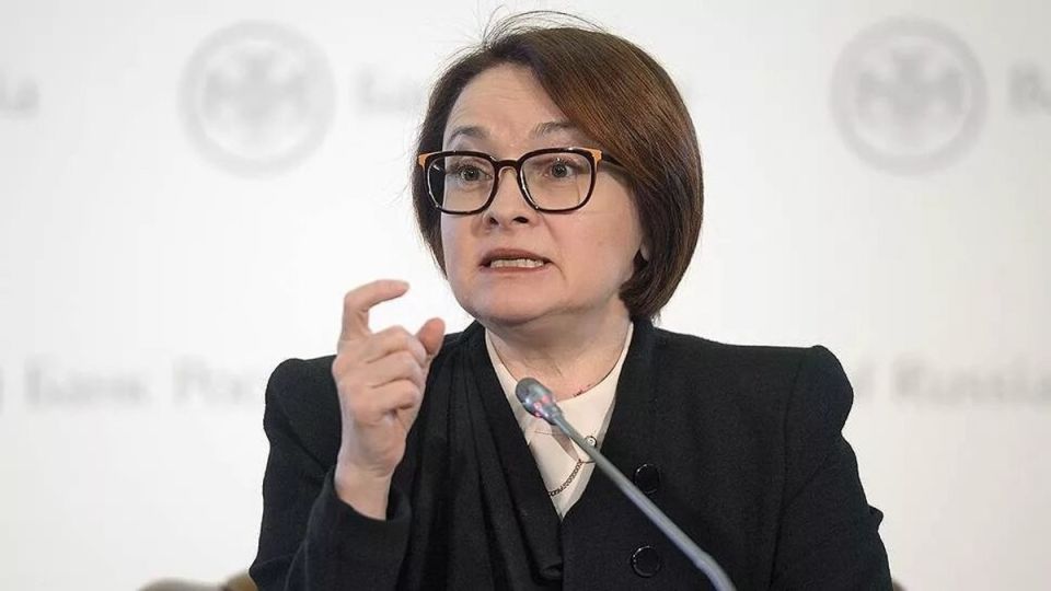 Экономика на острие: что ждет россиян с падением ключевой ставки?