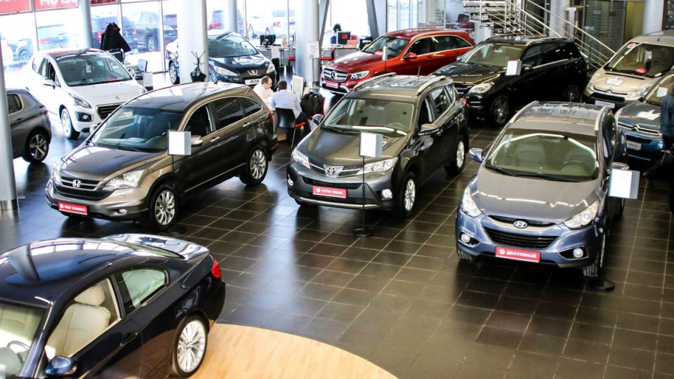 Почему на рынке появляются почти новые подержанные автомобили