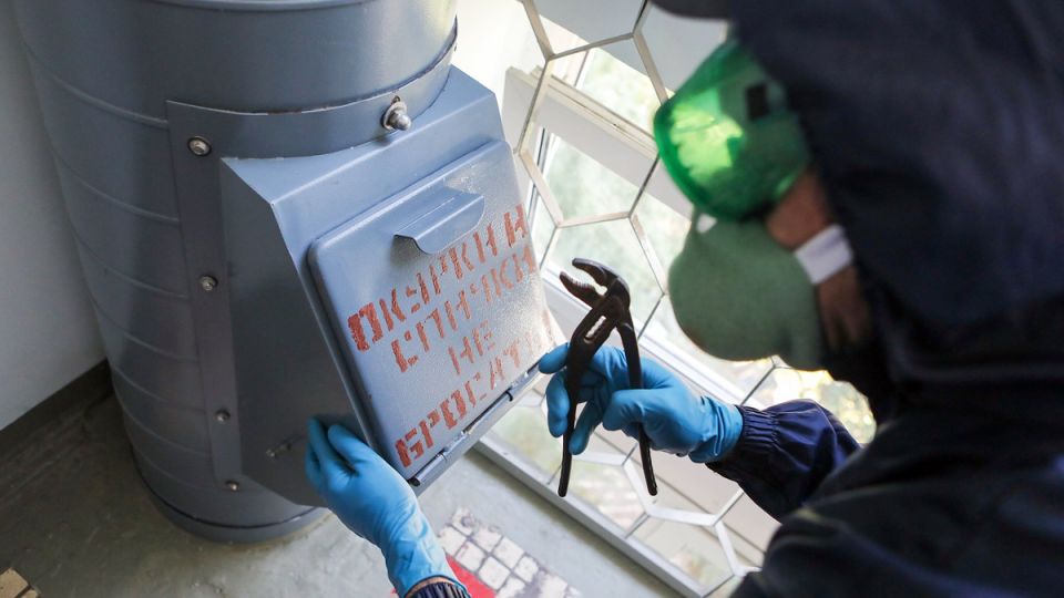 Мусоропровод: как законно закрыть и решить проблему на квартире