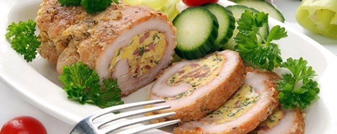 Никто не устоит перед ароматным рулетом из свинины с овощами и сыром!