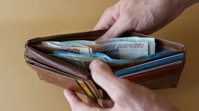 Госдума предлагает увеличить зарплаты силовиков дважды в год